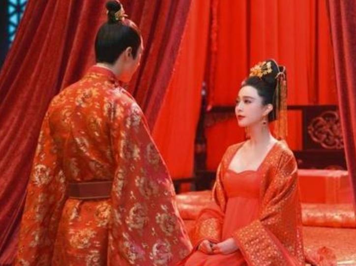 正史中杨贵妃是怎么死的,正史里杨贵妃是怎么死的