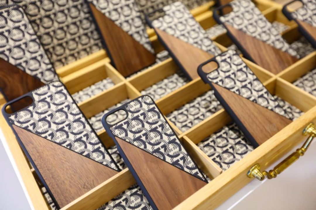 微信发朋友圈时总是显示上次分组,为什么很多人发朋友圈要配图片