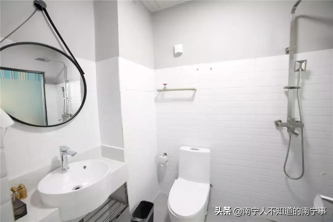 南宁有傻子，建了栋「爱情公寓」，只租不卖