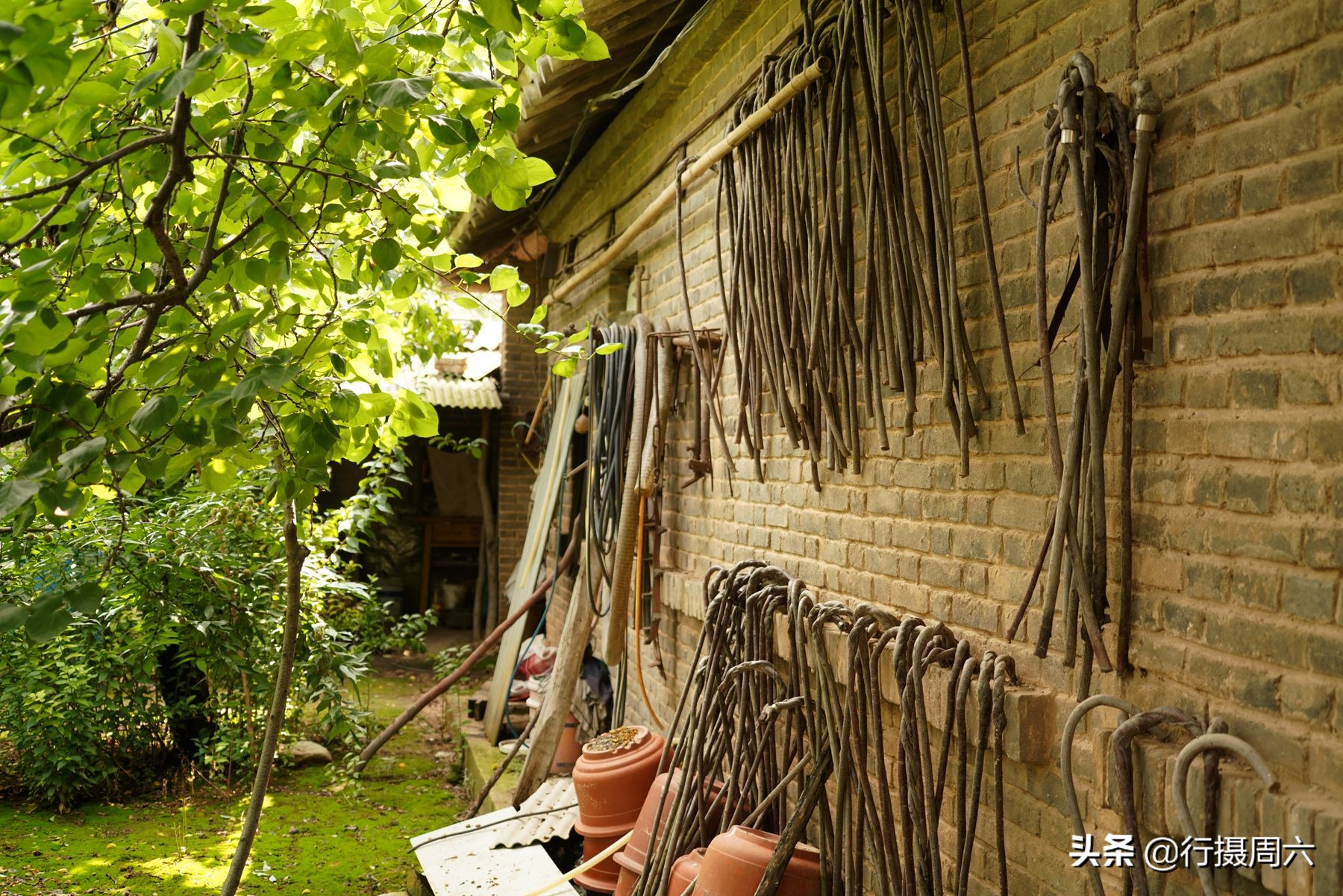 老人拐杖实木原木老年拐棍,纯手工制作实木拐杖批发