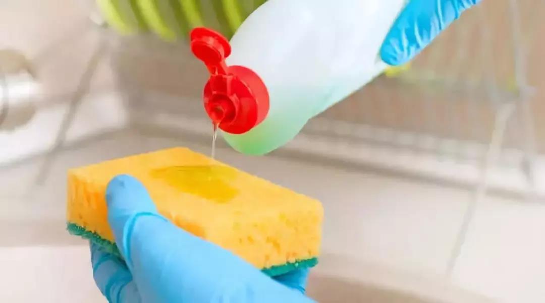 家具沙发怎么清洗教程图解,曲美家具怎么清洗沙发