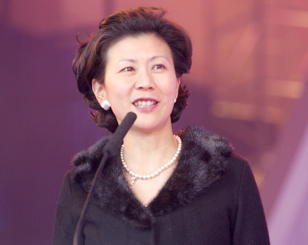 李嘉诚最终学历,李嘉诚15岁打工