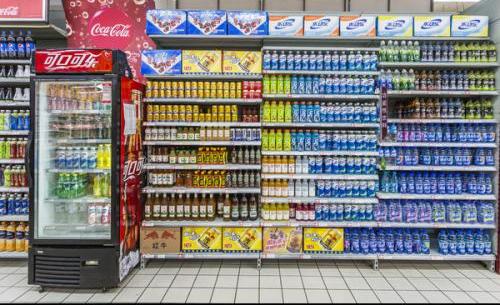 去了超市啥都想买,去超市买东西总是喜欢拿后面的