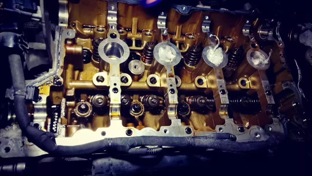 换机油只能换一个品牌吗,换机油就一定换机油滤芯吗