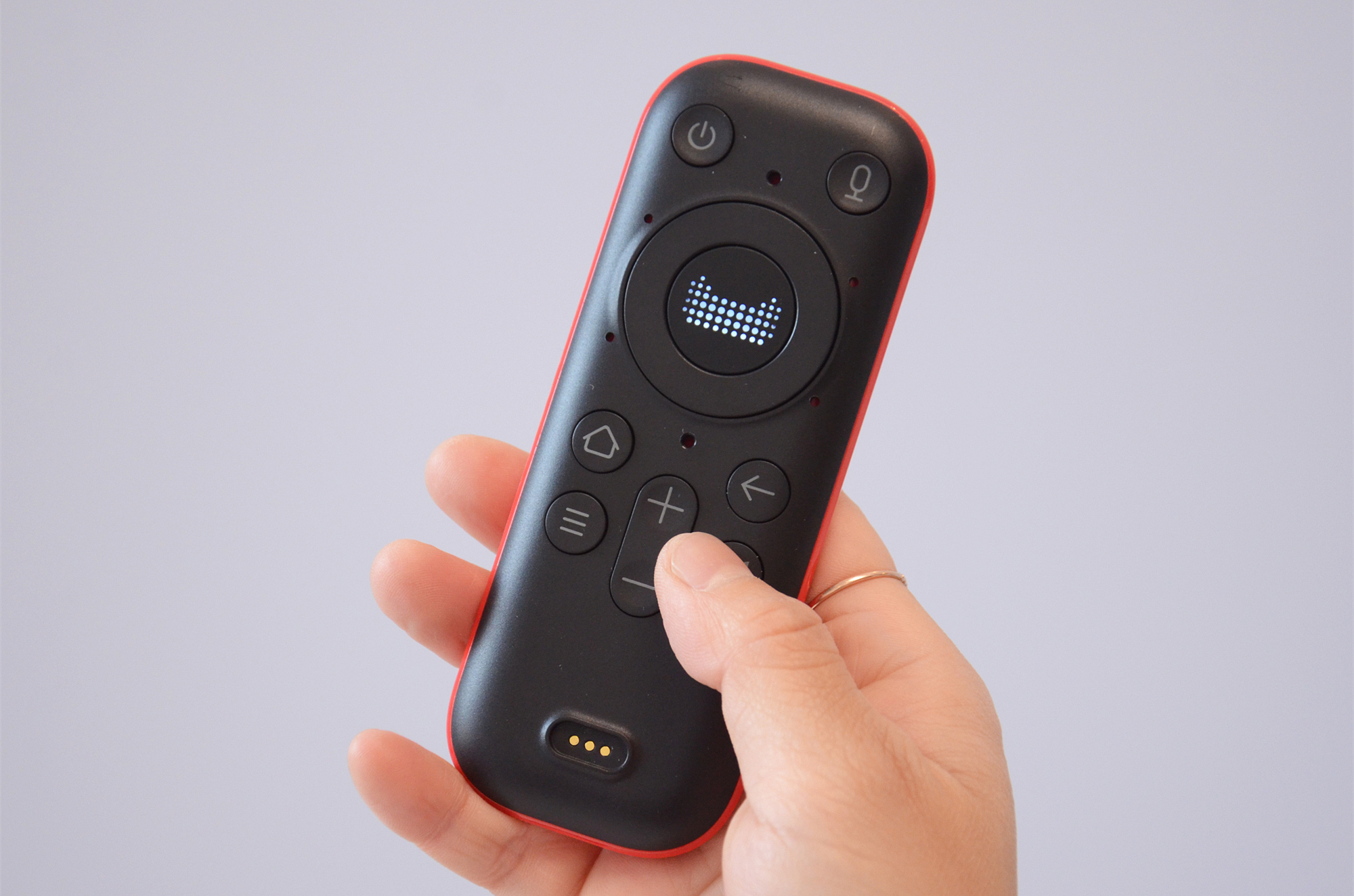 投影仪小巧可以投天花板,投影仪可以做到很小吗