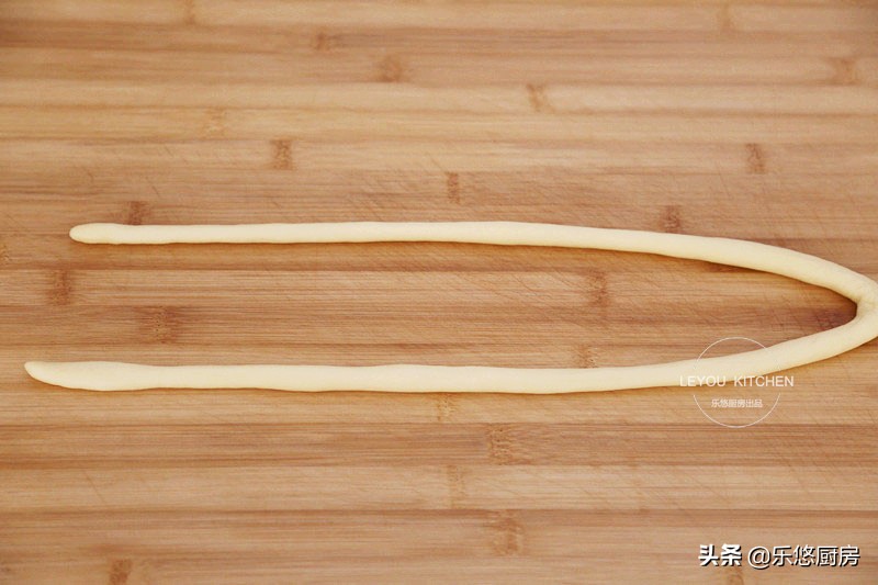 酥脆的麻花怎么和面做,和麻花一样的面包