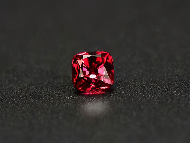 红尖晶石属性,红色尖晶石是宝石吗