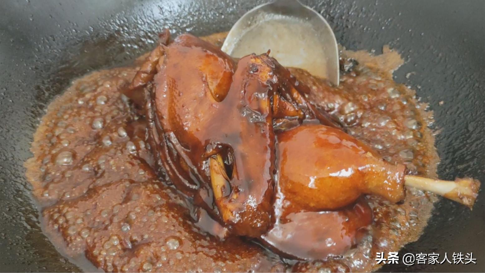 老鸭有几种做法和配料,老水鸭的做法