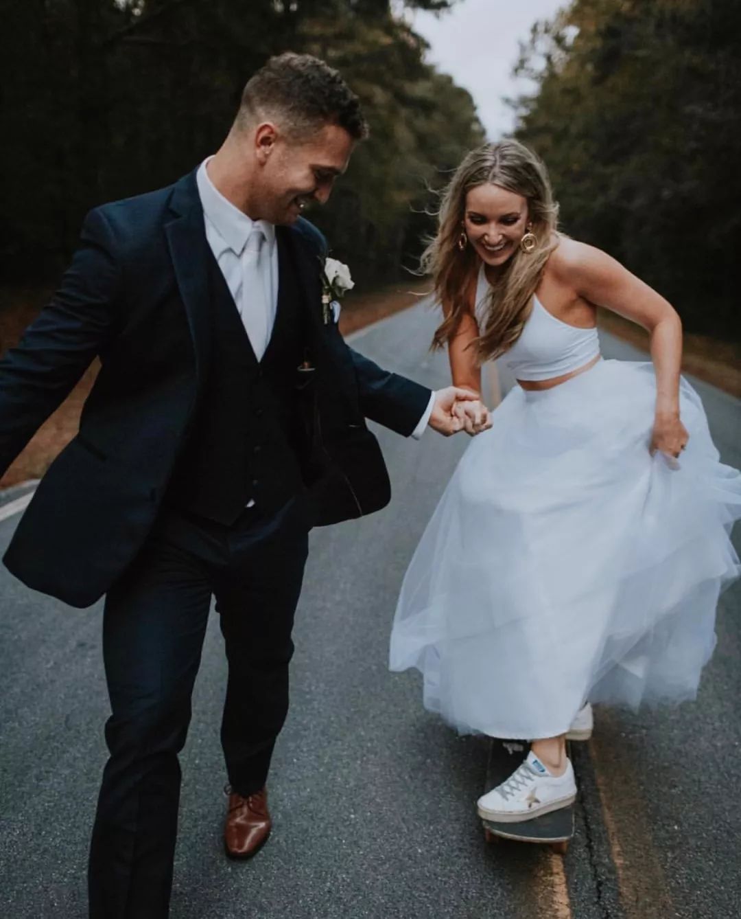 婚纱搭出时髦感｜不到百元的6件单品，手把手教给你