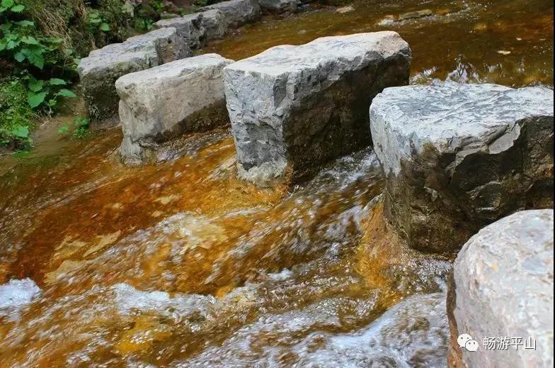 九月季落,又是一秋,平山沕沕水撑起整个初秋的颜值
