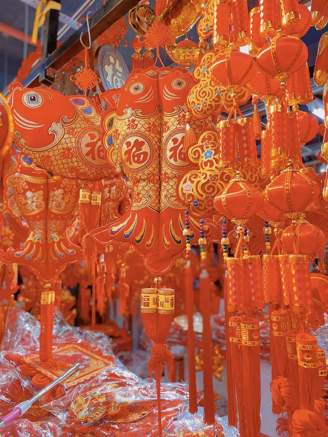 哪些瞬间让你觉得快过年了,哪个瞬间让你觉得过年了