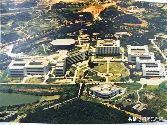 深圳大学考研报名人数激增百分之40，一所双非院校为什么这么牛？