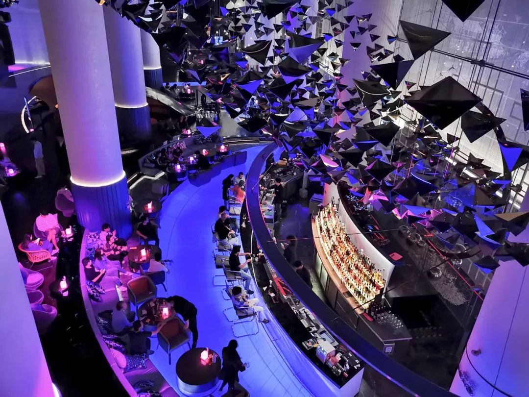 18万一个晚上的酒店什么样,1000多一晚的酒店有什么