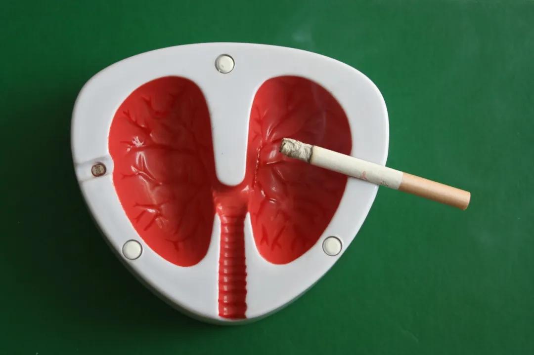 吸烟者感染新冠会更严重吗,吸烟者感染新冠病毒率大吗