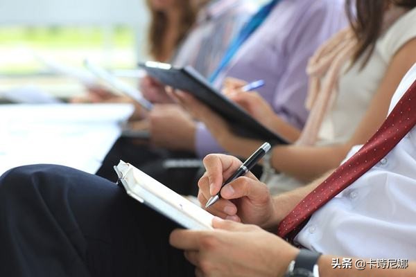 小故事大智慧100篇简短六年级,小故事大智慧100篇简短