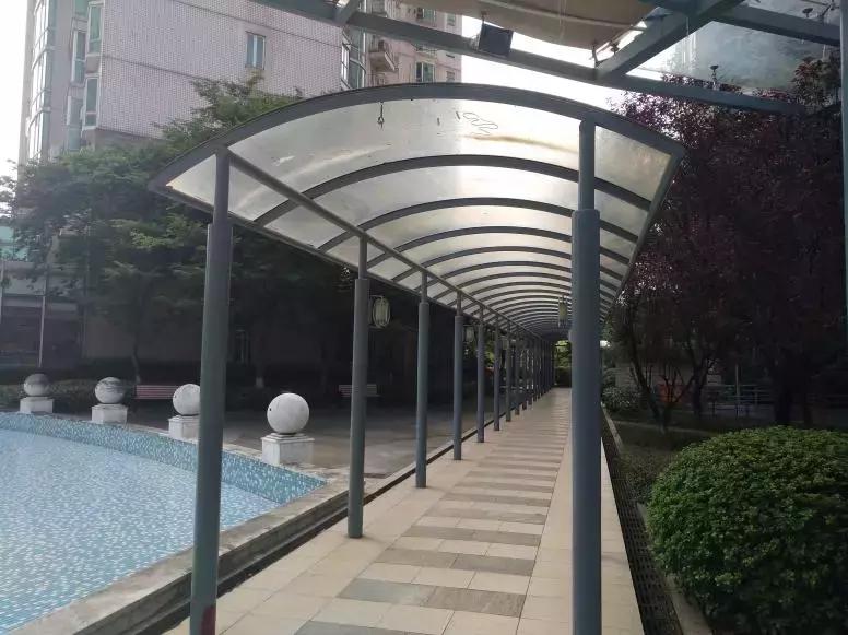 曾经的富人区如今没有人住,曾经的富人区洋房中的洋房