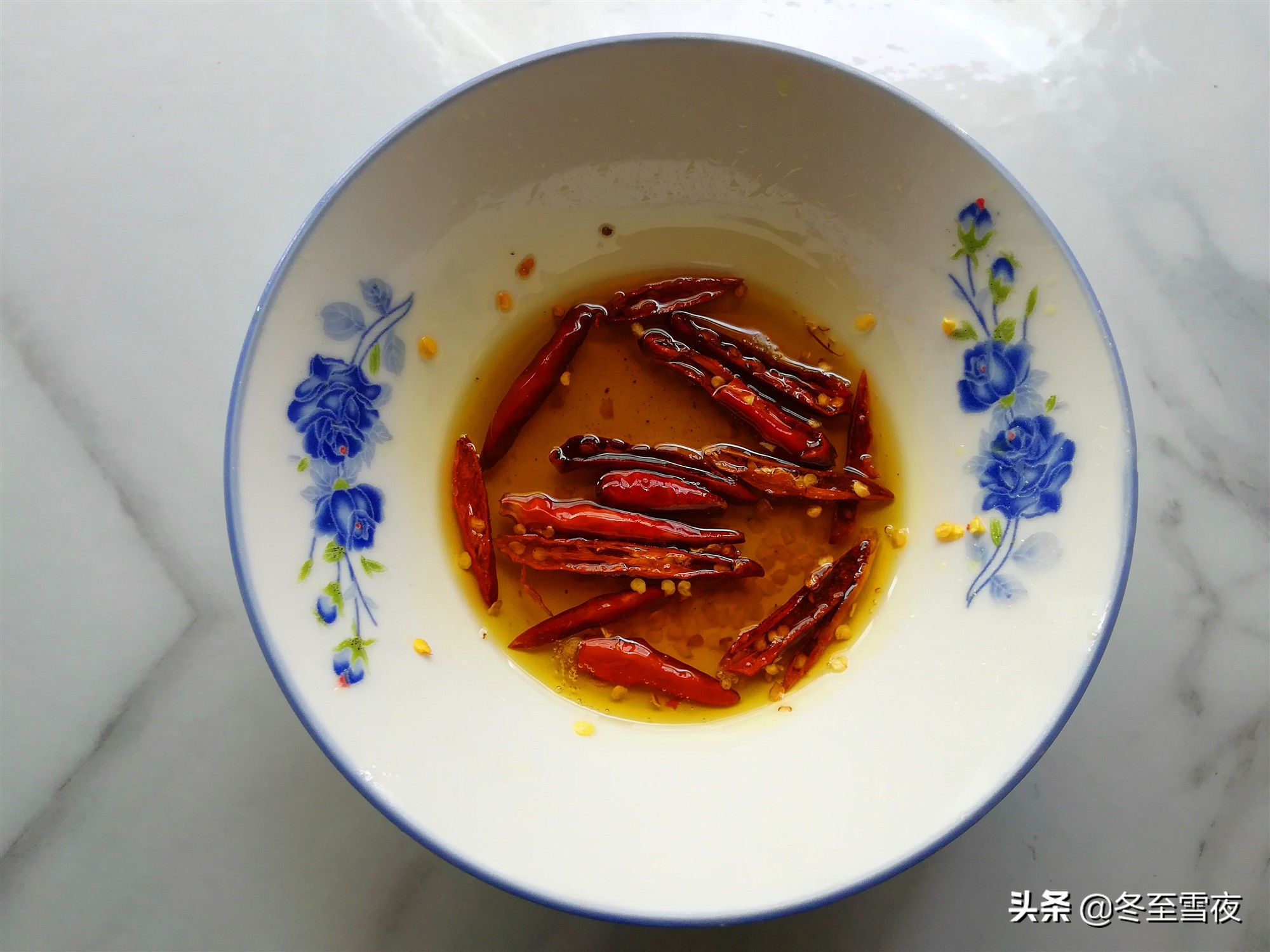 山上的野菜柳蒿芽,东北人说的野菜柳蒿芽长什么样