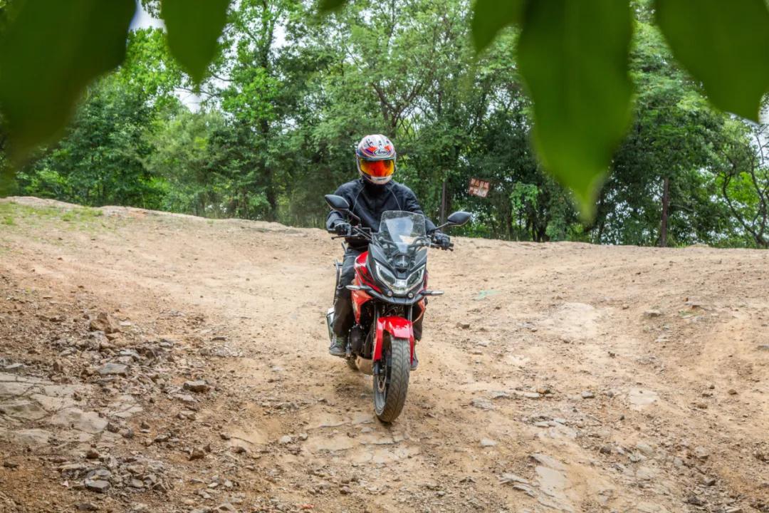 新大洲本田cbf190x骑行感受,本田拉力摩托车cbf190x