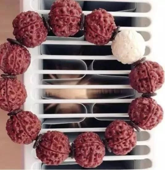 用洗衣机给手串包浆,黄花梨手串被洗衣机洗了