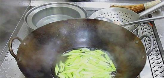 用水果代餐能减肥吗女性,每天不吃饭用水果代餐可以减肥吗