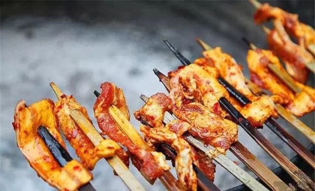 成都这座古城从不缺幻想和故事,四川藏着一个静谧古城