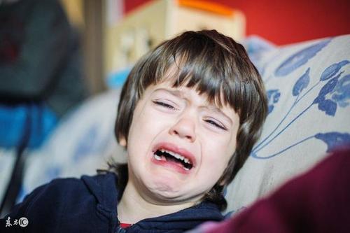 孩子不听话让家长抓狂的图片,孩子最让家长头疼的三件事