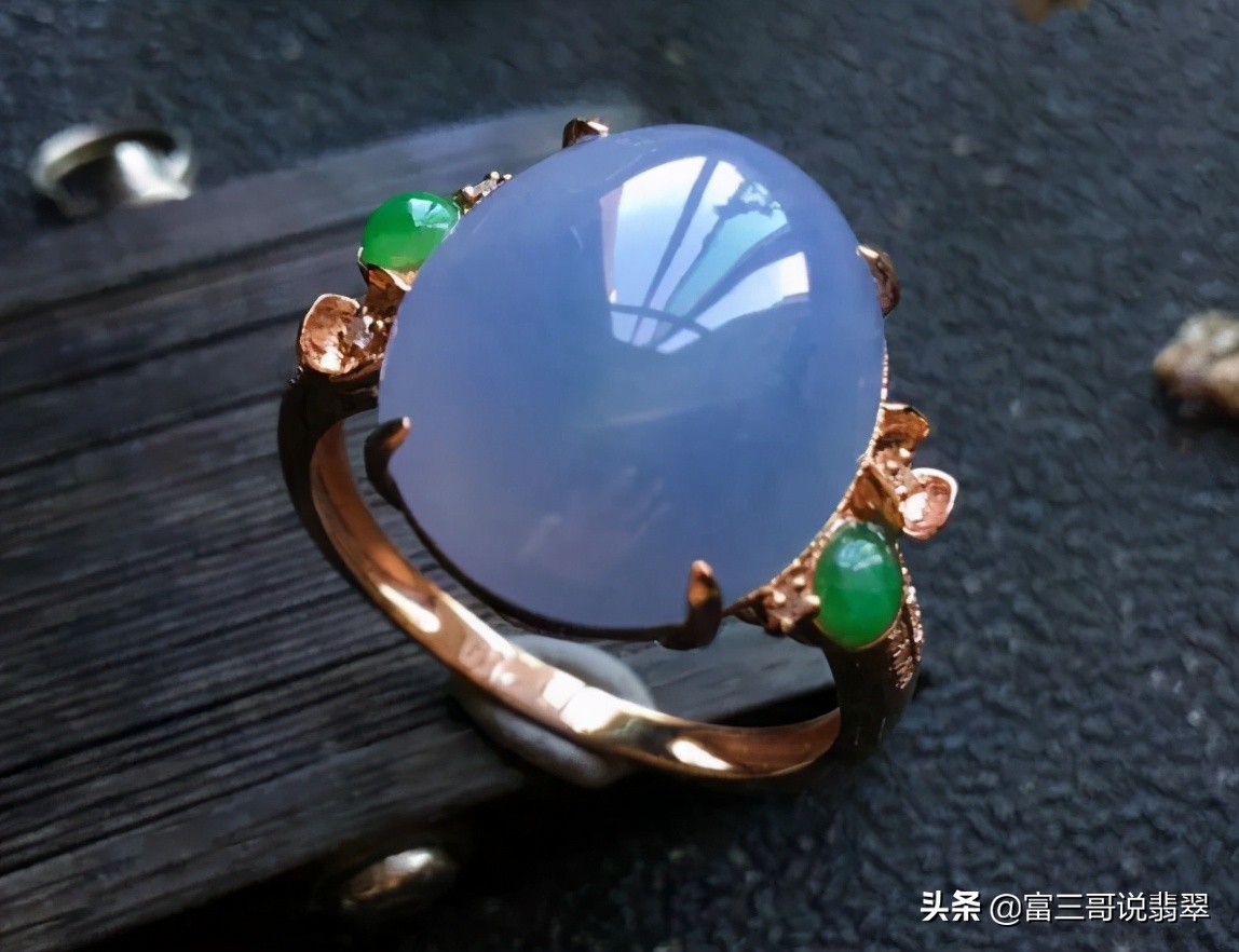 行家详解女人必不可少的紫色翡翠,分得清才能买得好