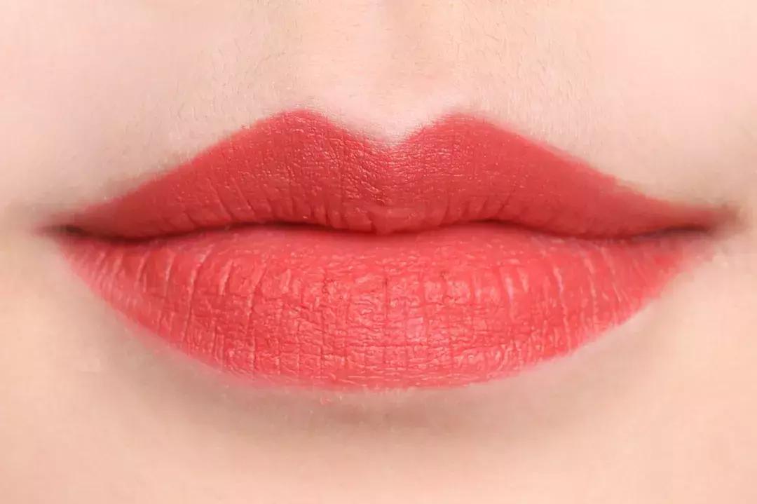 口红和唇妆,口红自然唇妆