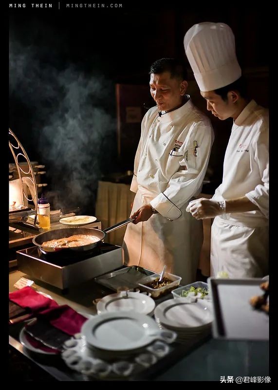 35mm和50mm哪个拍人像好,35mm拍人像广角