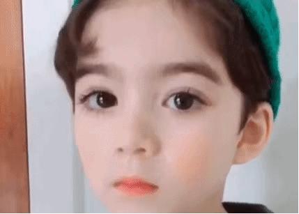 嫁接睫毛睫毛稀疏怎么变浓密,睫毛短小稀疏接什么样的睫毛