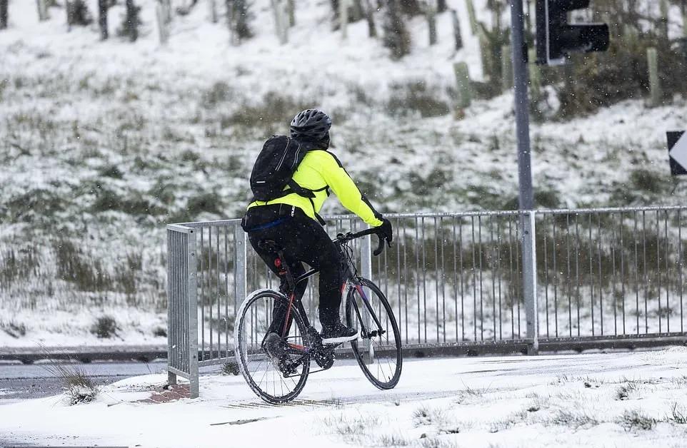 昨天比基尼!今天下雪!英国的天气能有多奇葩?