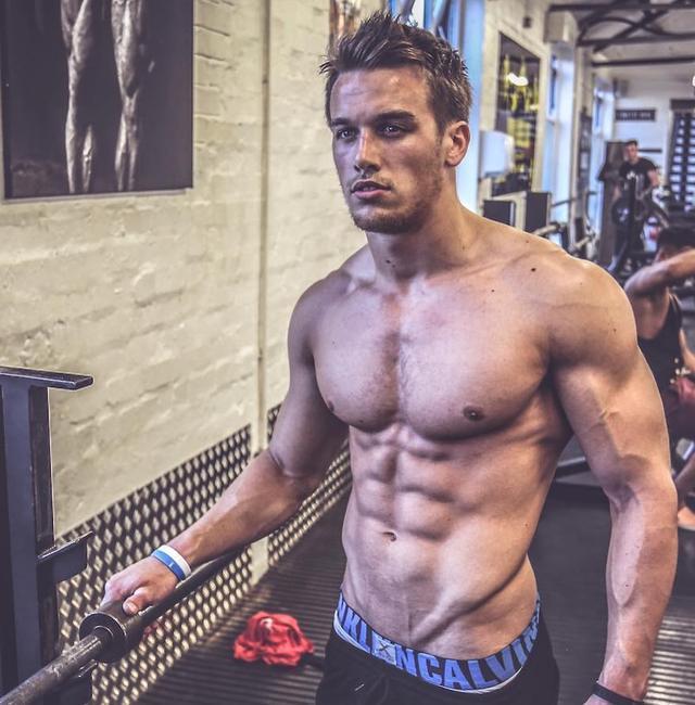 健身达人教你如何稳定所有的肌肉,健身的人肌肉萎缩