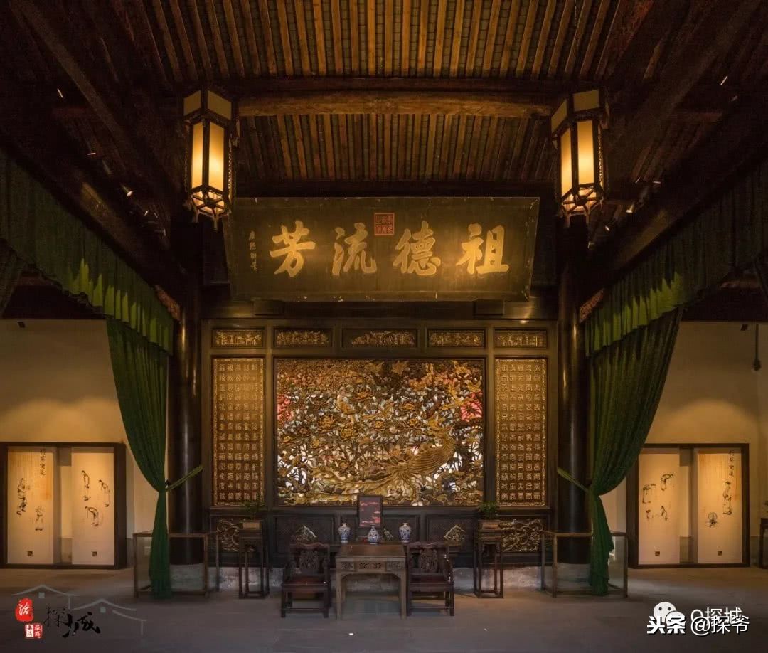 重庆小故宫红墙,重庆魔鬼山城一日游