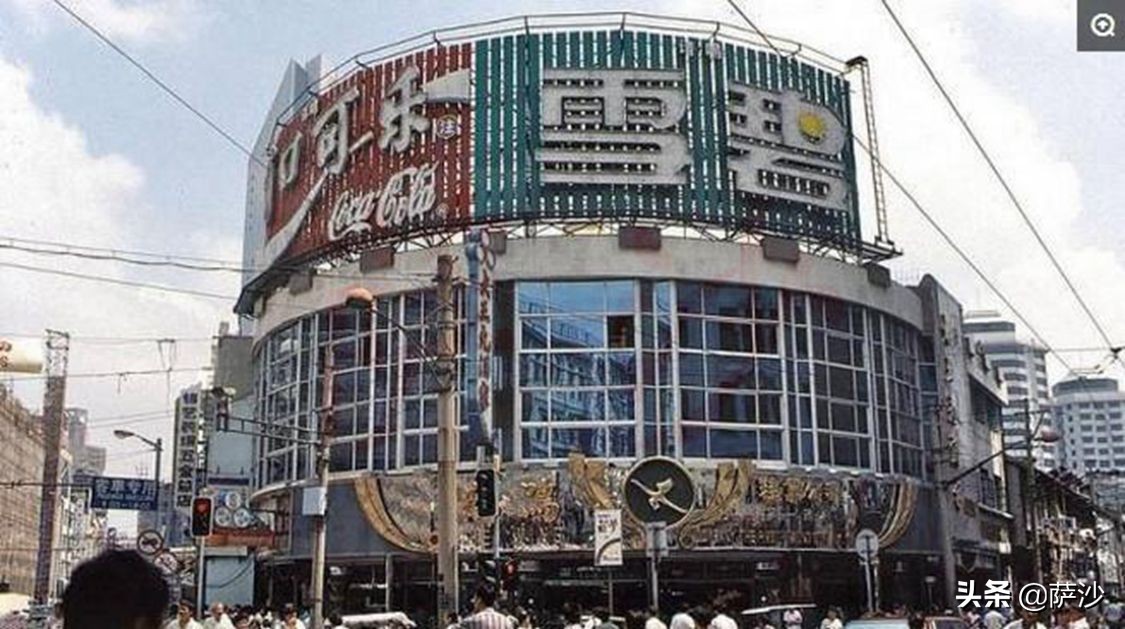 婚外孽缘让女教师对无辜女童泼硫酸：90年代杨晓霞残害儿童案件