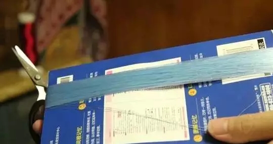 橄榄核雕手串如何打流苏视频,菩提手串有流苏和跑轮该怎么盘呀