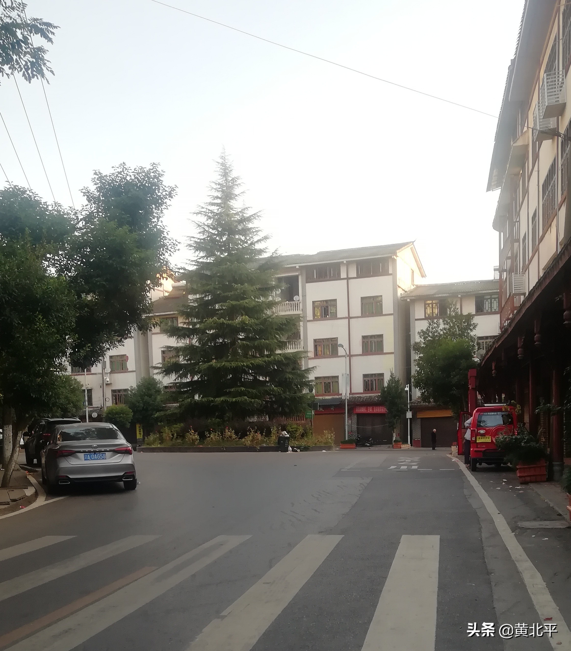 重庆市綦江区与贵州省习水县交界的小乡镇,丁山湖才是它的精髓