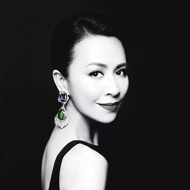 香港明星代言补水去黄提亮面膜,各路明星推荐的面膜怎么样