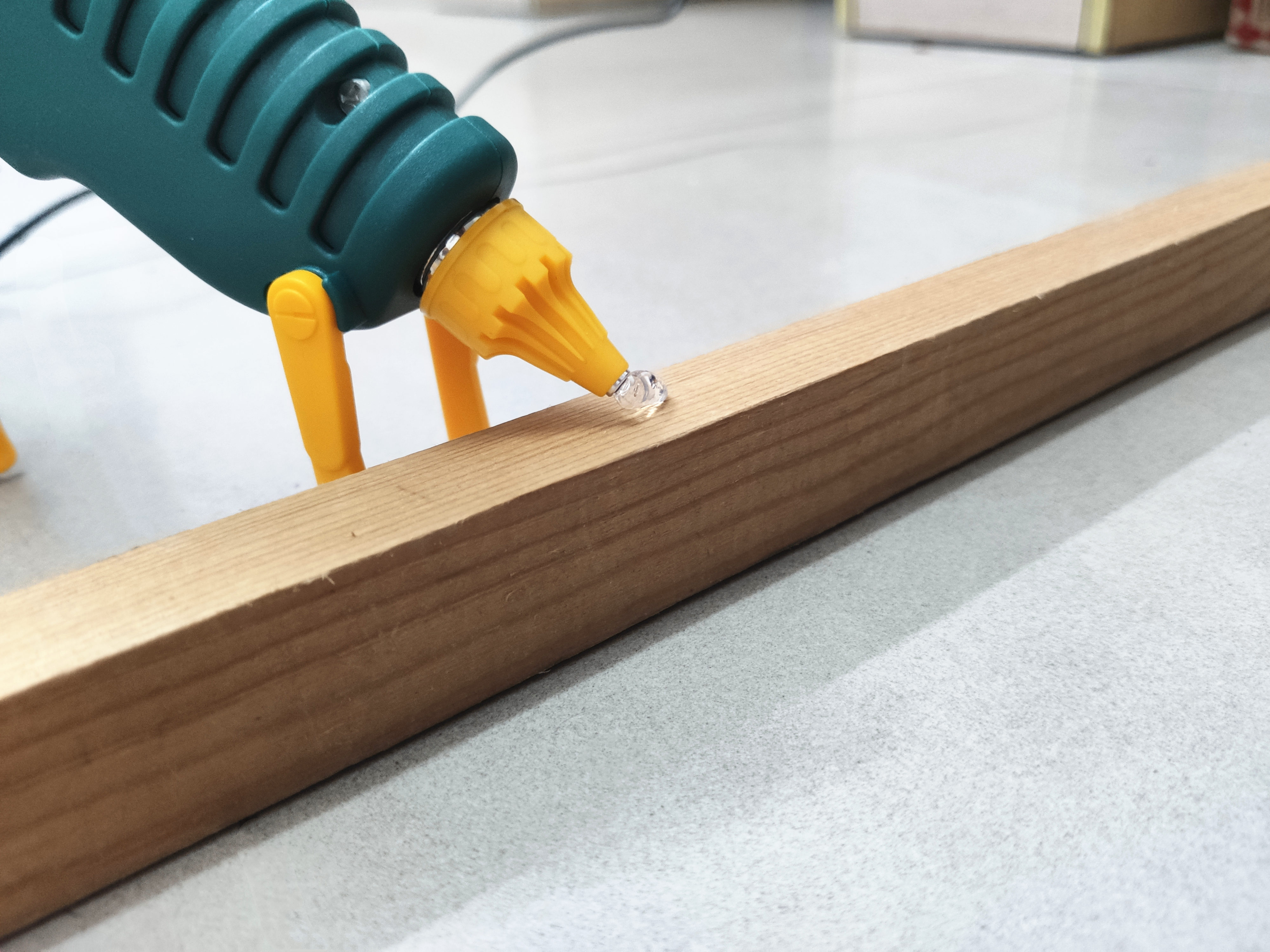 500瓦热熔胶枪出胶有多快,出胶快的美缝胶枪