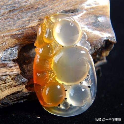 为什么有的珠宝叫蓝宝石,珠宝的珠和什么有关