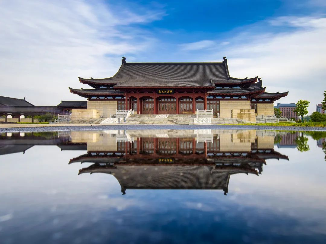 浙江大学：相约最美杭州选择最爱浙大开启最好未来