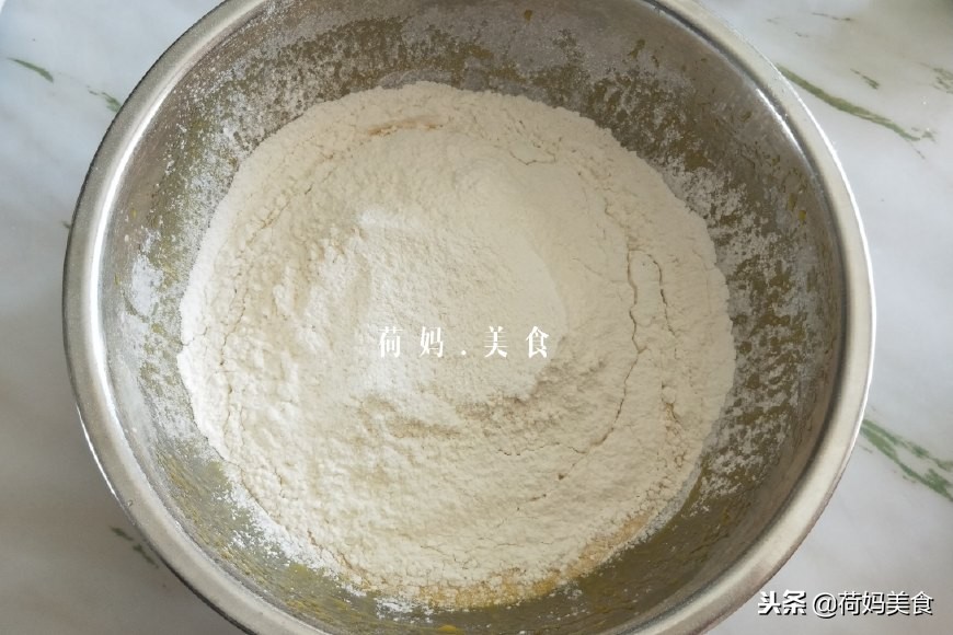 想吃蛋糕不用买，教你在家做戚风蛋糕，简单易学零失败，来学习下