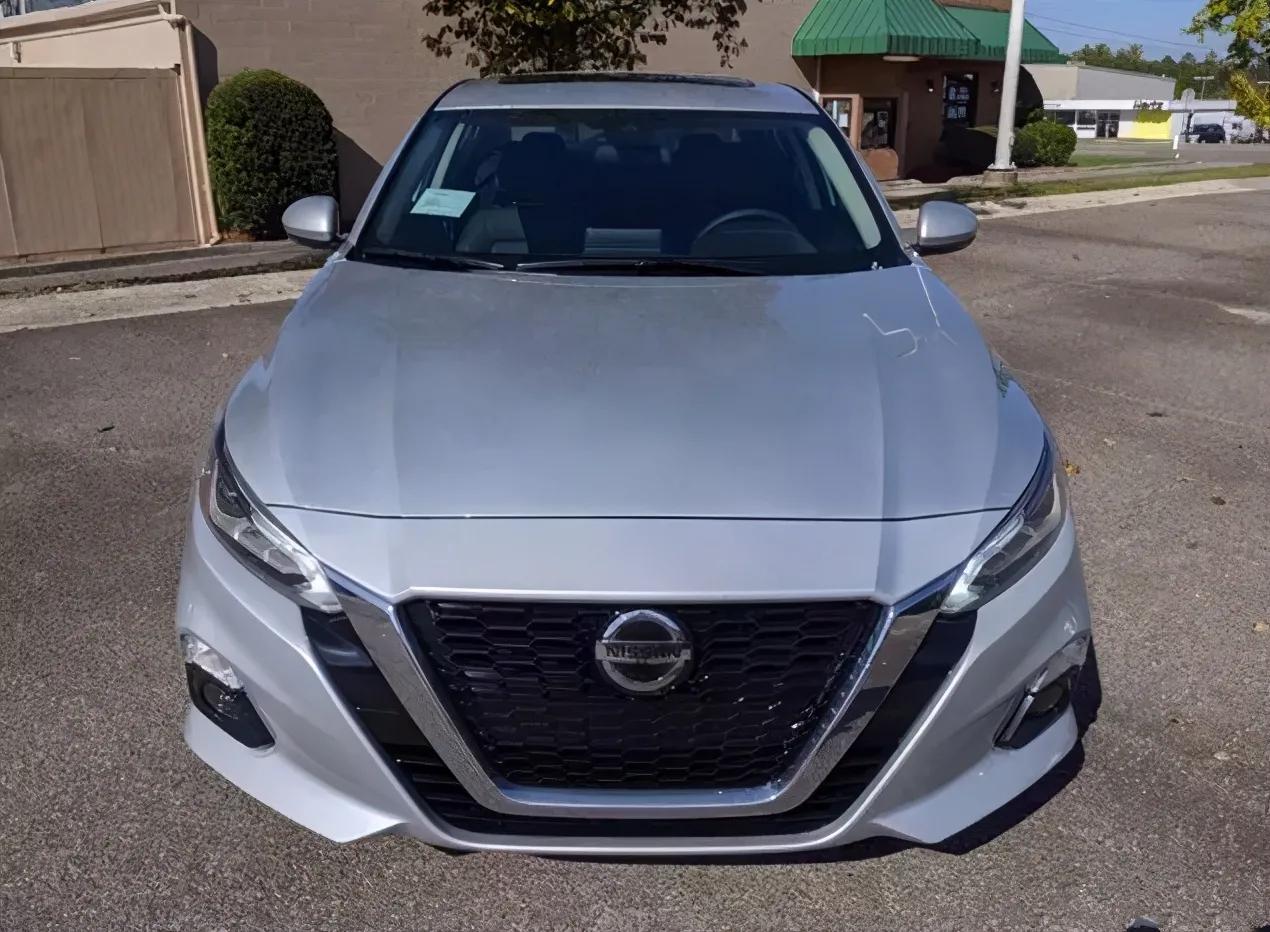 日产推出新车,日产天籁总算换代了配2.0t加cvt