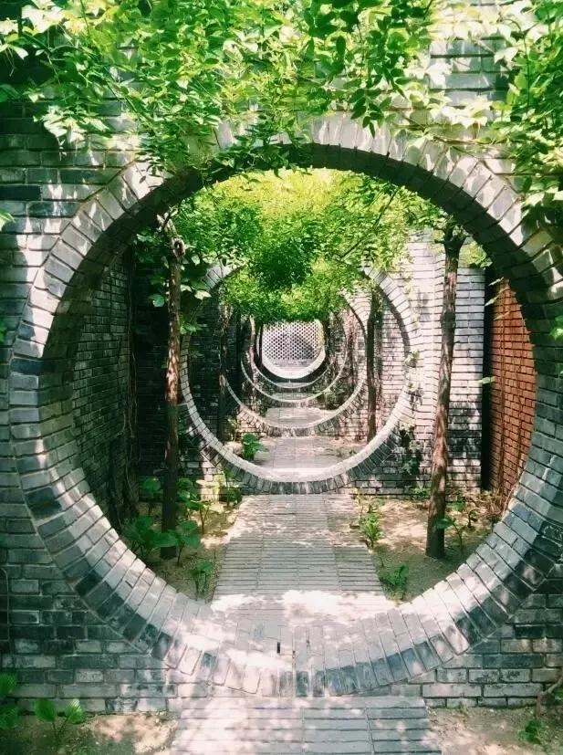 诗词:夏日如年,以香消之,寂静可知