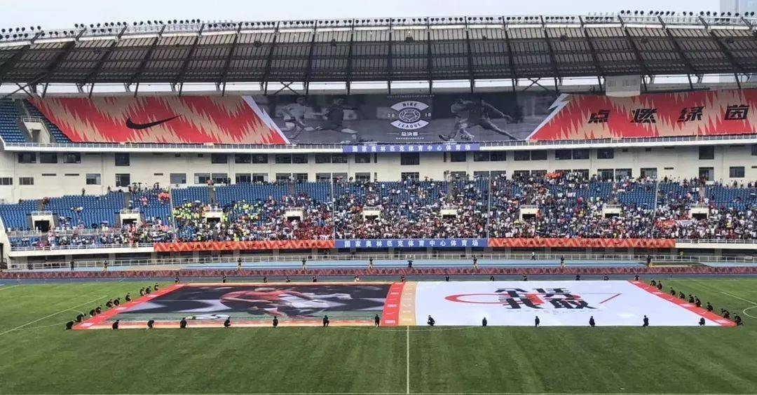 羡慕不如自省国内校园联赛频遭误读谁该担责？不谈热爱何来强大