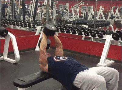 健身房胸肌下沿胸外沿怎么练,哑铃练胸肌下沿和外沿