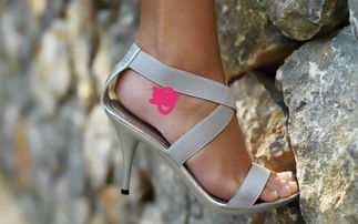 展示玉足风度的同时，警惕妇科疾病！足部保暖关系到一生的幸福！