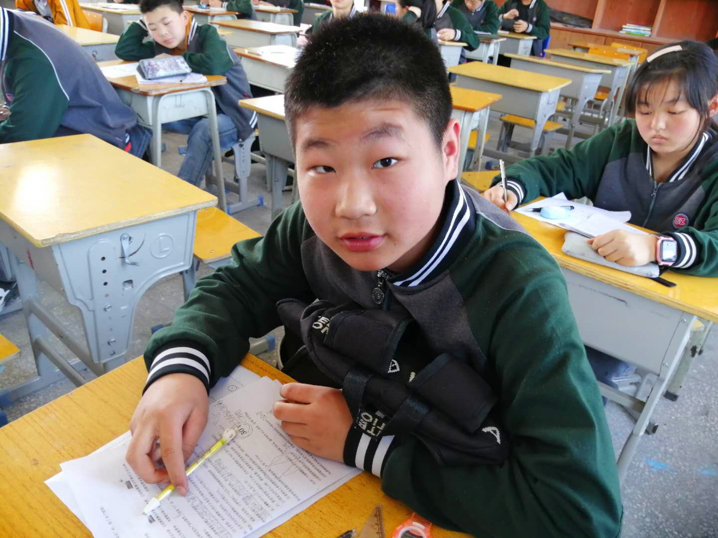 教师课堂纪律管不住怎么办,教师管不住学生怎么办