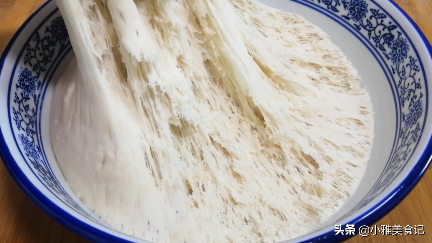 来学习一招三分钟快速发面的妙招,教你5个发面技巧