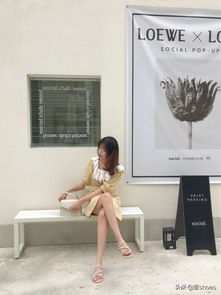 百丽新款女鞋绿色,百丽国货时尚女鞋