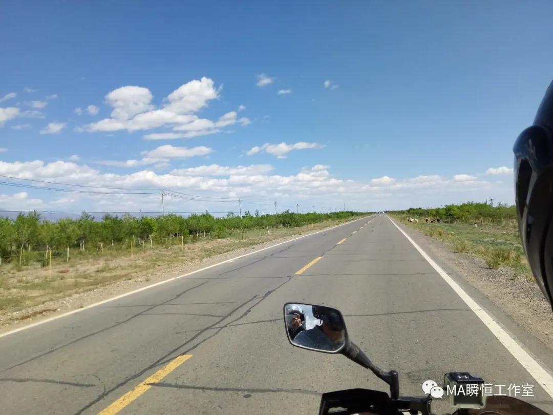 骑行中国第21天露营,骑行北疆大环线